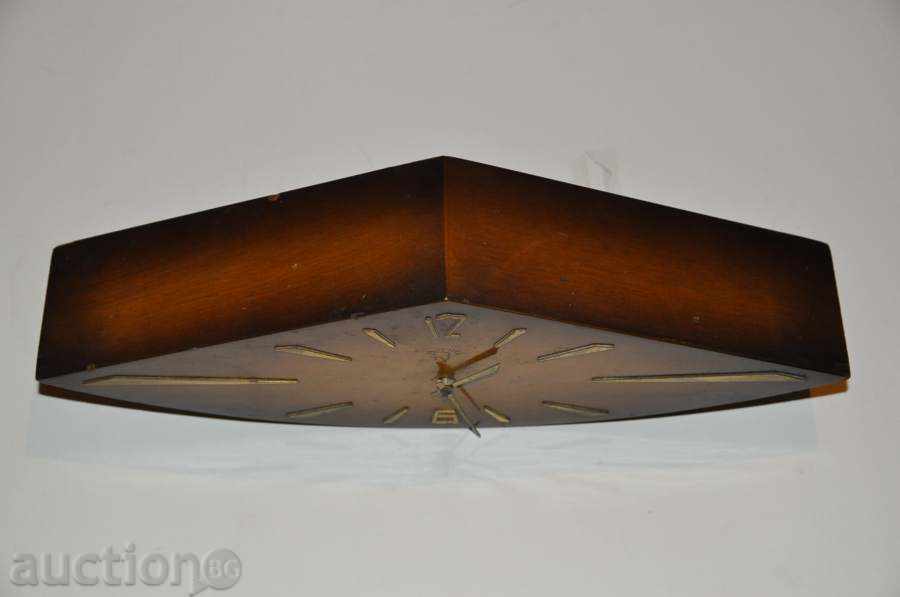 Clock Vesna - 5 Clock Vesna - 5