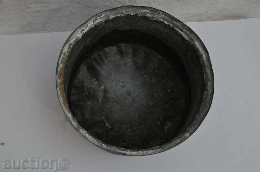 Delivery of Copper pan with lid