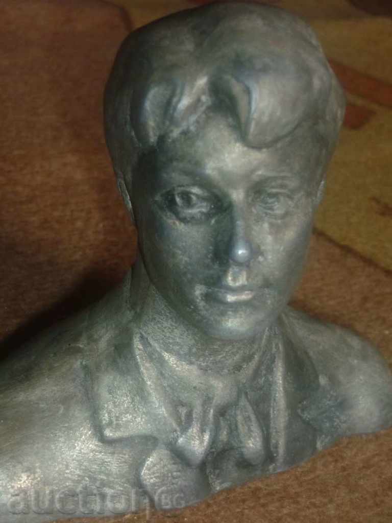 Доставка на Метален бюст - Сергей Есенин Доставка на Метален бюст - Сергей Есенин