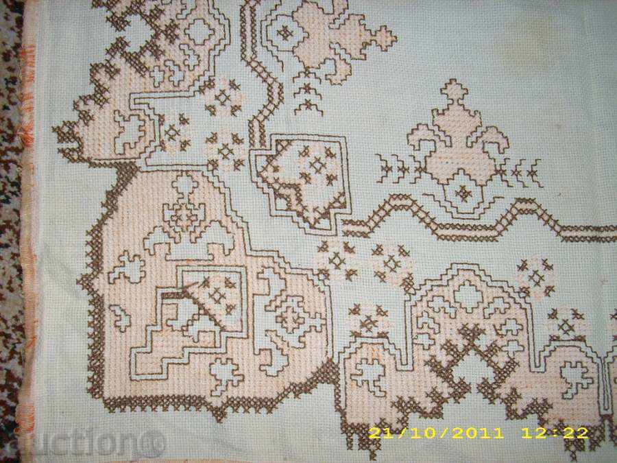 old hand embroidered tablecloth 2 with price 1.99 BGN | € 1.02 old hand embroidered tablecloth 2 with price 1.99 BGN | € 1.02