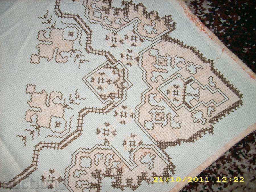 Auction old hand embroidered tablecloth 2 Auction old hand embroidered tablecloth 2