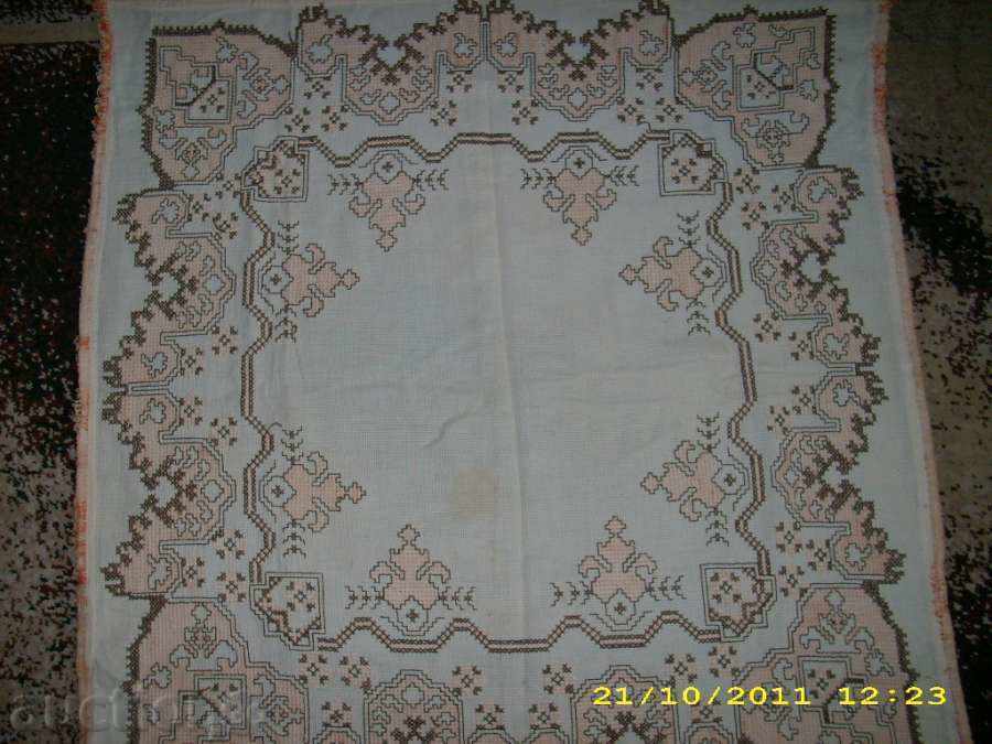 old hand embroidered tablecloth 2 - 5 old hand embroidered tablecloth 2 - 5