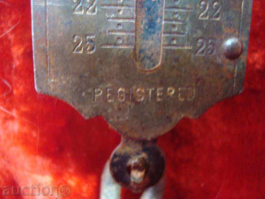 Παλιά ζυγαριά τσέπης "Pocket balance Registered" - max.25 kg. με τιμή € 3.95 | 7.73 BGN