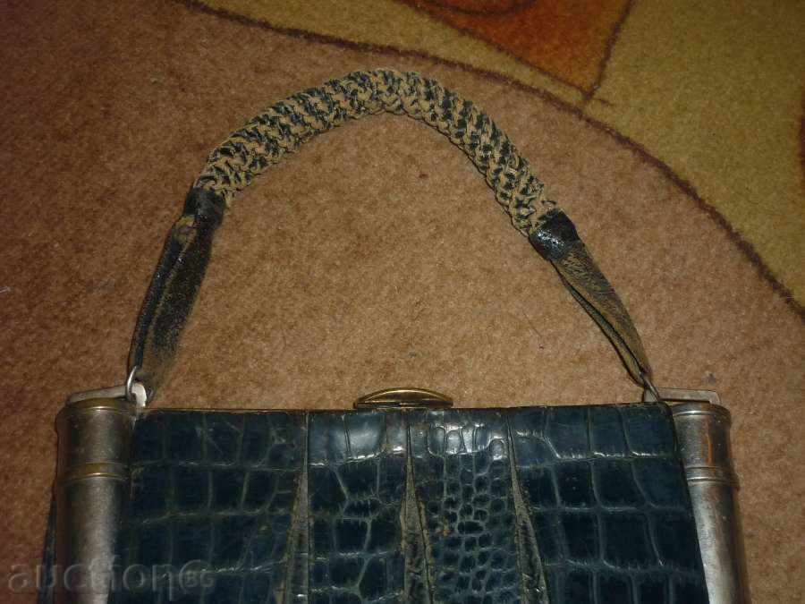 Ancient leather bag - 6 Ancient leather bag - 6