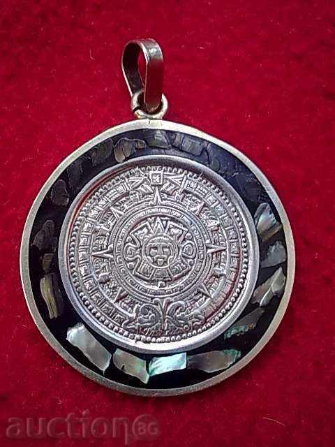 Δημοπρασία Αρχικό ασημένιο μενταγιόν Δημοπρασία Αρχικό ασημένιο μενταγιόν