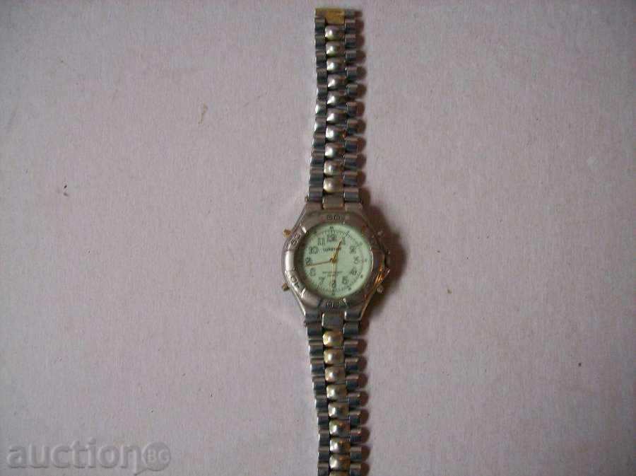 Ceas cu cuarț 1 Ceas cu cuarț 1