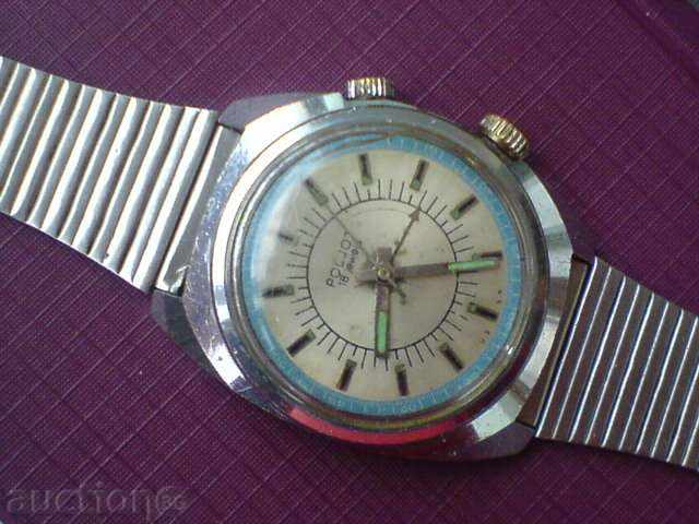 Men's wristwatch - bell / rare / with price 46.00 BGN | € 23.52 Men's wristwatch - bell / rare / with price 46.00 BGN | € 23.52