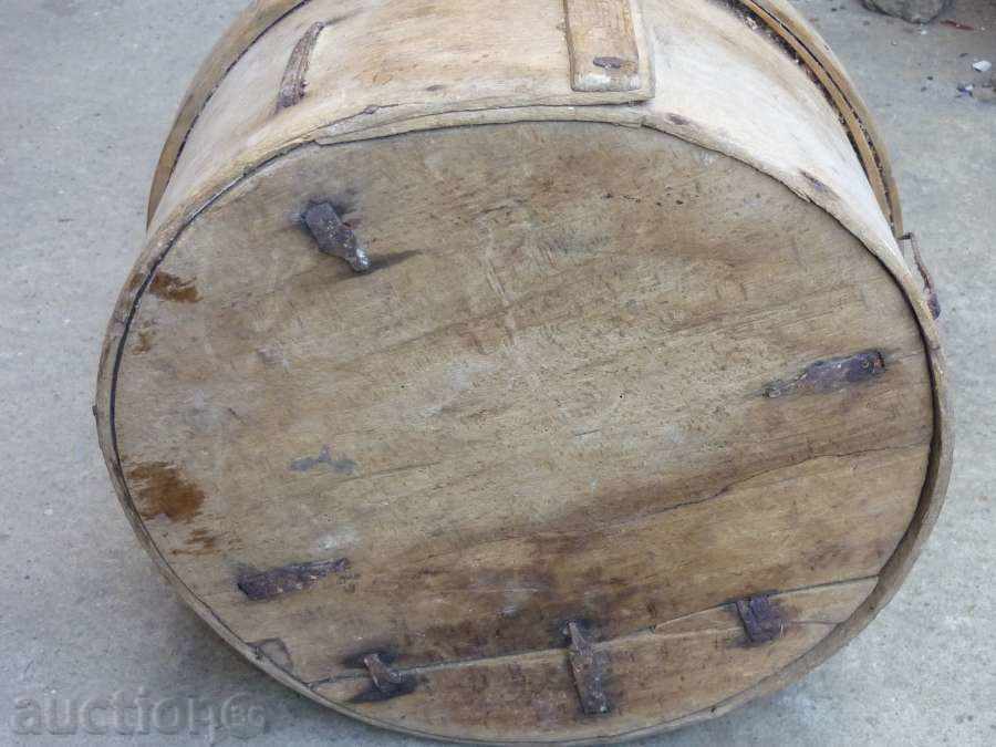 An ancient wooden crank - 6 An ancient wooden crank - 6