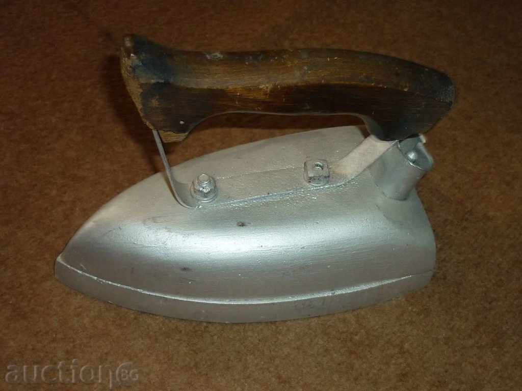 Iron with price 20.00 BGN | € 10.23 Iron with price 20.00 BGN | € 10.23