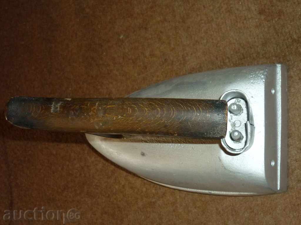 Auction Iron Auction Iron