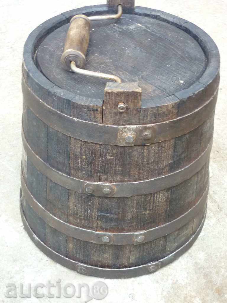 An old brandy, a barrel, a small barrel - 7