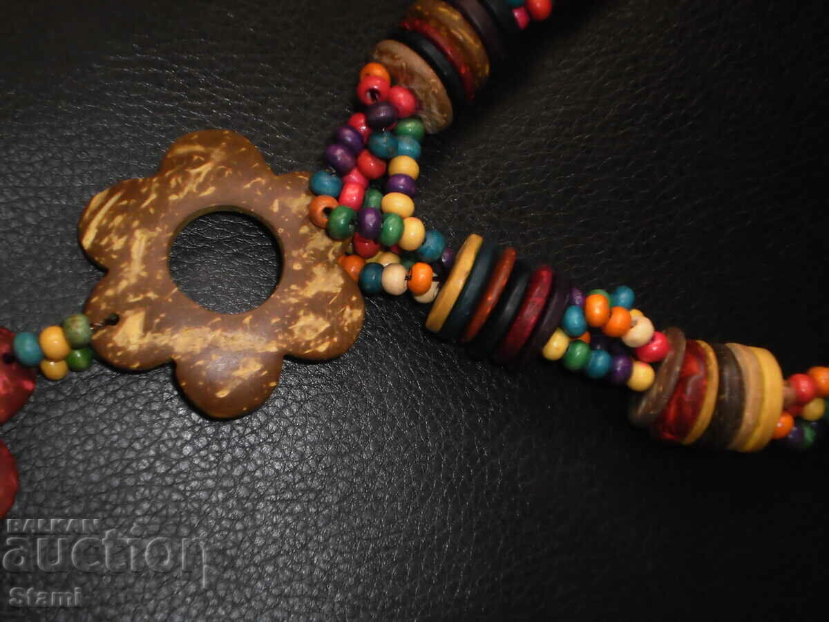Delivery of Exotic coconut-multicolored-2 necklace