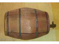 Παλιά ξύλινη pavuri