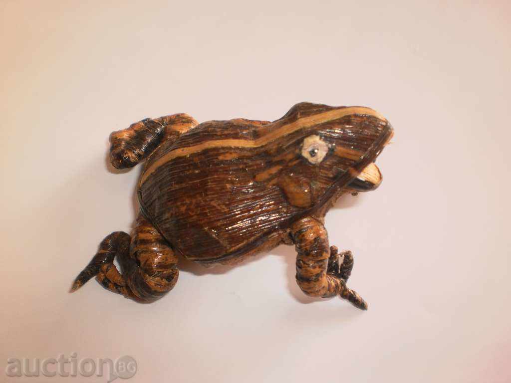 Frog-figure from a banana leaf with price 33.00 BGN | € 16.87 Frog-figure from a banana leaf with price 33.00 BGN | € 16.87