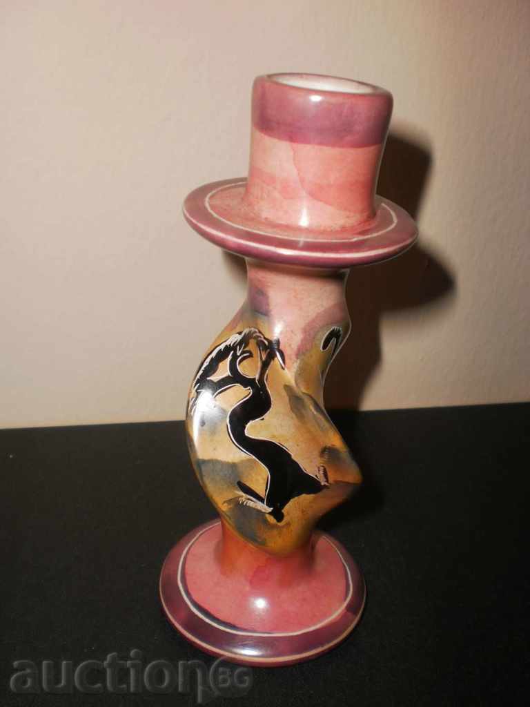 Licitație Frumos sfeșnic din piatră de săpun în roz Licitație Frumos sfeșnic din piatră de săpun în roz