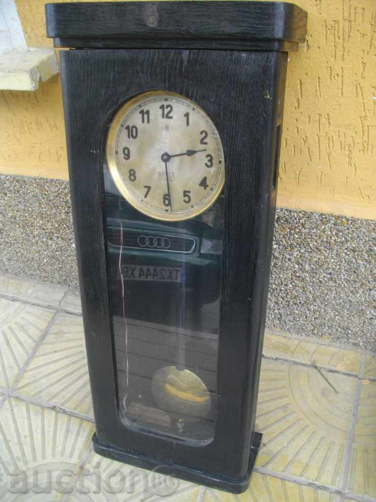 Часовник стенен майка ''БРЕГЕ'' работещ