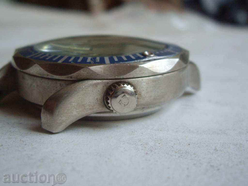 Delivery of Clock case. Delivery of Clock case.