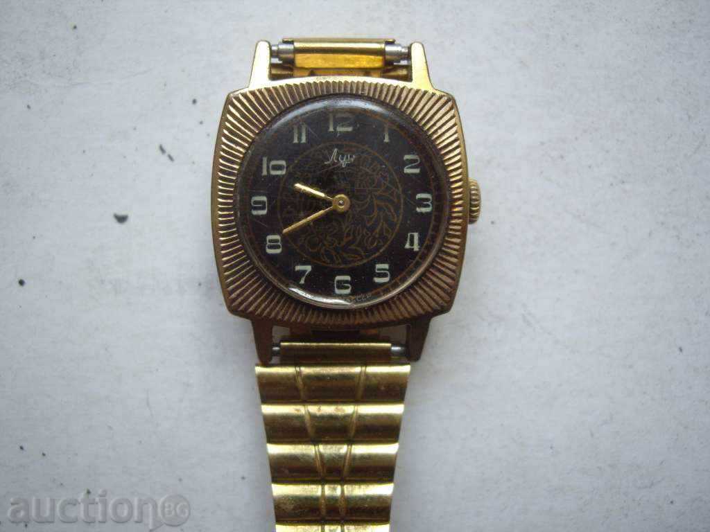 Руски дамски ръчен часовник''Луч'' с цена 45.00 лв. | € 23.01