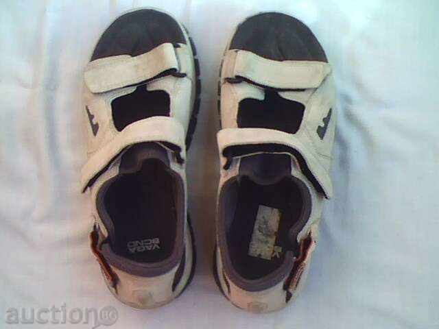 VAGABOND sandals size 41. with price 30.00 BGN | € 15.34 VAGABOND sandals size 41. with price 30.00 BGN | € 15.34