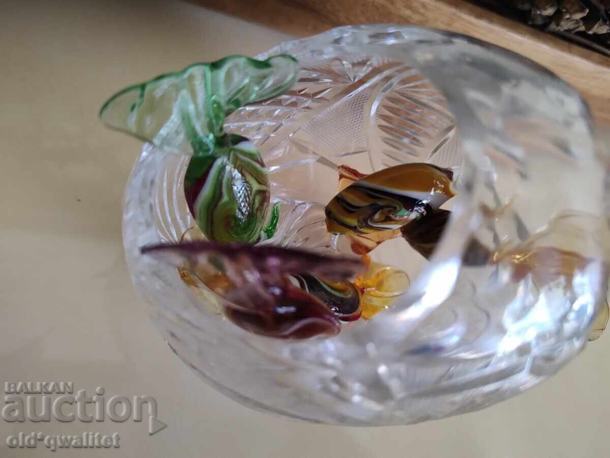 Delivery of Beautiful crystal basket with Murano candies Delivery of Beautiful crystal basket with Murano candies