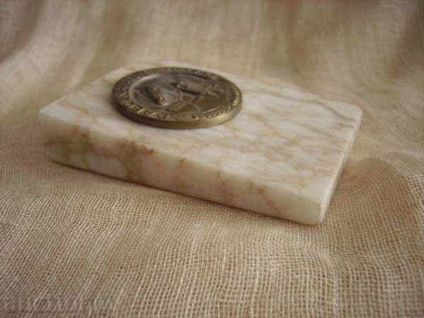 Auction Sell a desktop plaque Auction Sell a desktop plaque