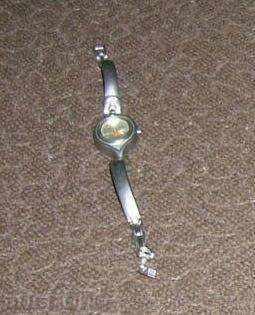 Auction  Hand clock "GUCCI"