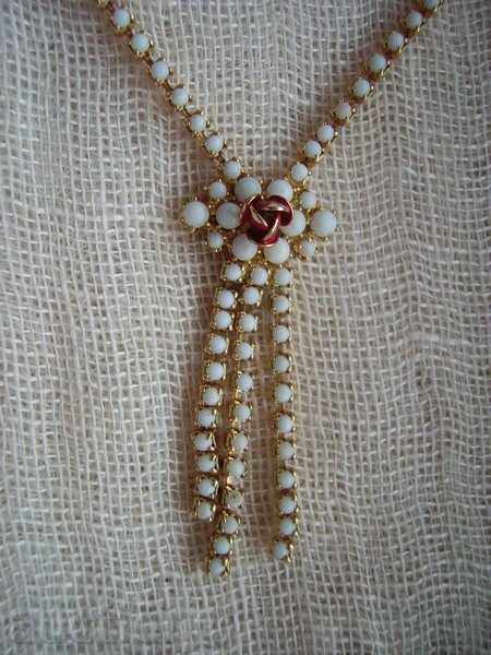 Κολιέ με μαργαριτάρια με τιμή 8.00 BGN | € 4.09