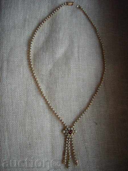 I sell a necklace with pearls I sell a necklace with pearls
