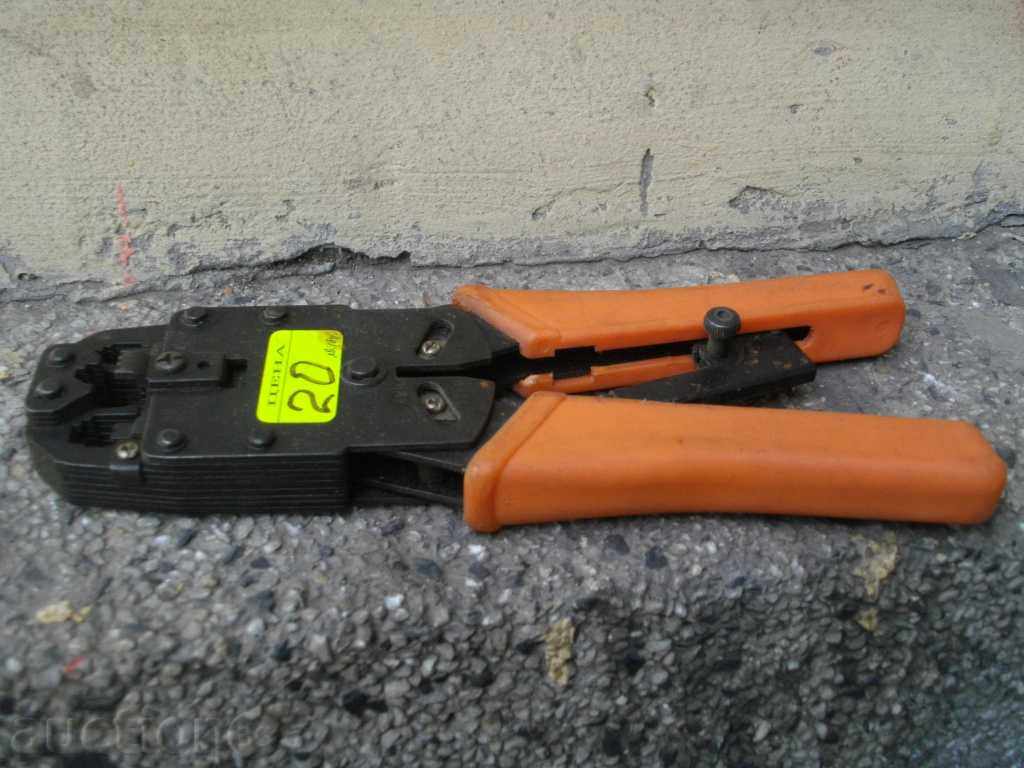 Delivery of Pliers special with orange handles Delivery of Pliers special with orange handles