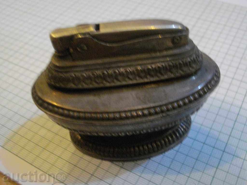 Lighter '' RONSON '' Gasoline Silver / 323.5 g / - 1 with price 80.00 BGN | € 40.90 Lighter '' RONSON '' Gasoline Silver / 323.5 g / - 1 with price 80.00 BGN | € 40.90