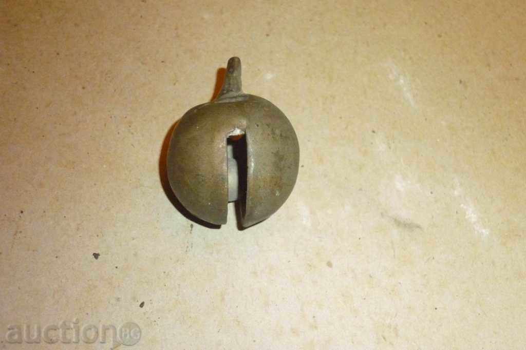 Delivery of An ancient bell for a horse race Delivery of An ancient bell for a horse race