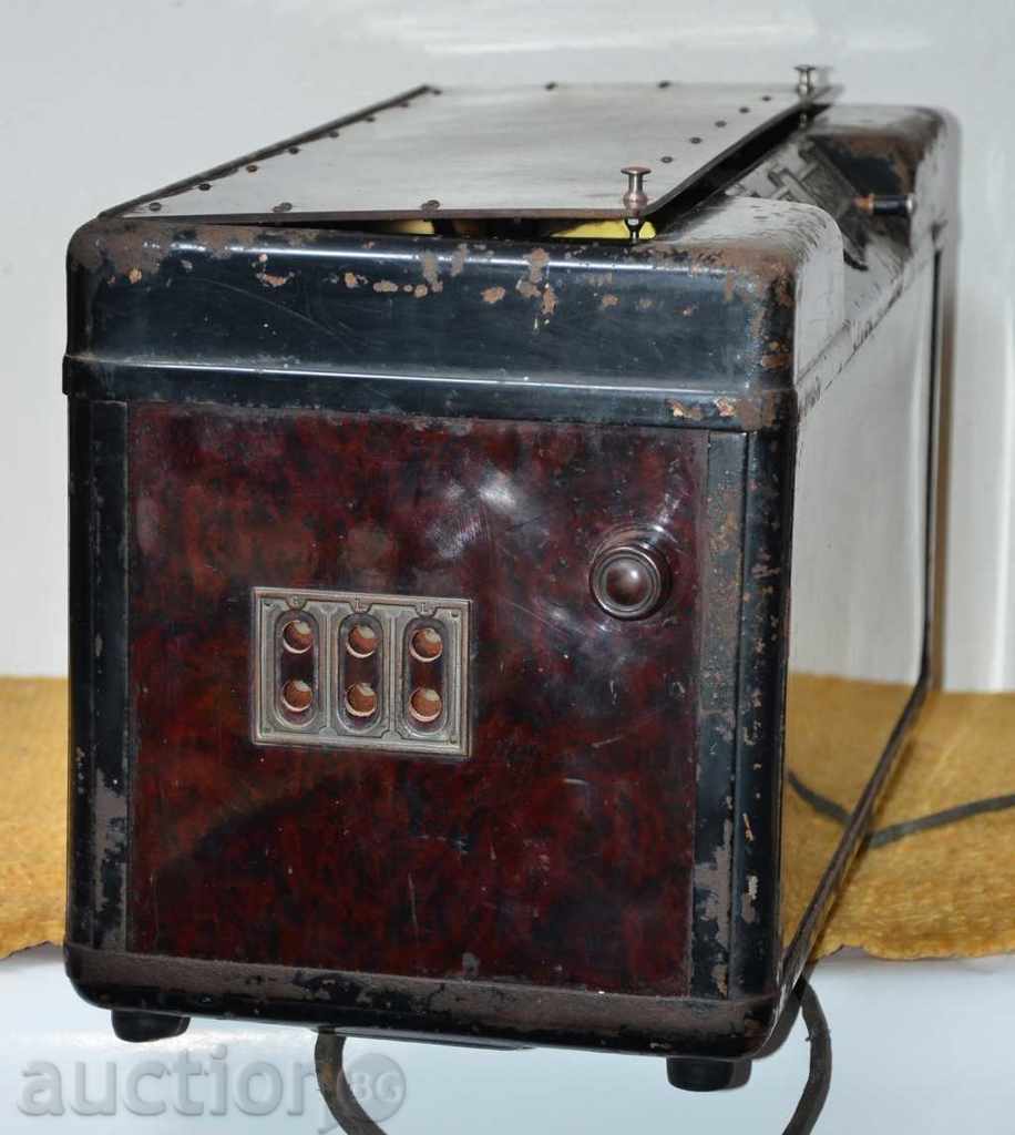 Лампов радиоприемник Philips 2511 с цена € 332.34 | 650.00 лв. Лампов радиоприемник Philips 2511 с цена € 332.34 | 650.00 лв.