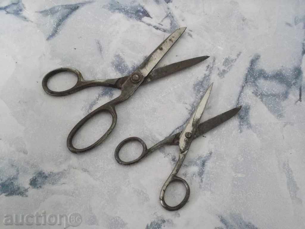 589 old scissors ... 2 pcs. ...
