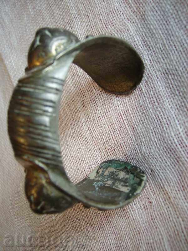 Auction  I sell a bracelet