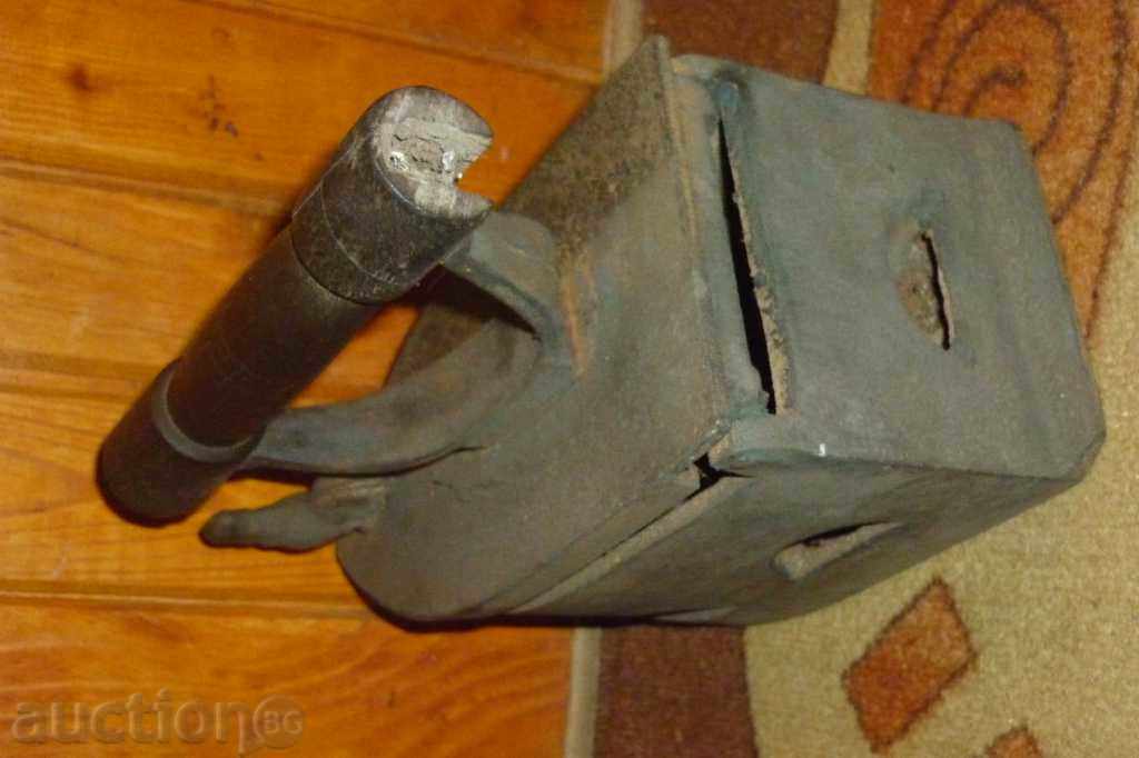 Delivery of Antique iron 19th century Delivery of Antique iron 19th century