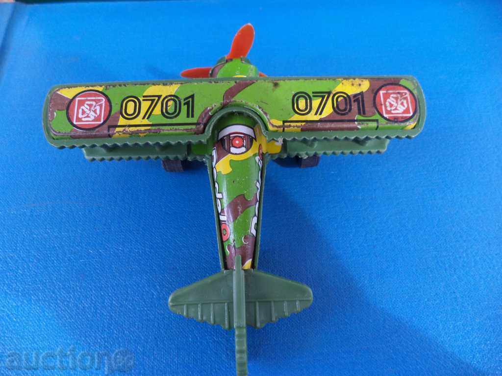 Δημοπρασία Ένα παλιό παιχνίδι - ένα αεροπλάνο Δημοπρασία Ένα παλιό παιχνίδι - ένα αεροπλάνο