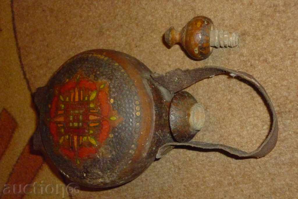 Livrarea Bucurică veche pirografată, butoiaș, vas de băut