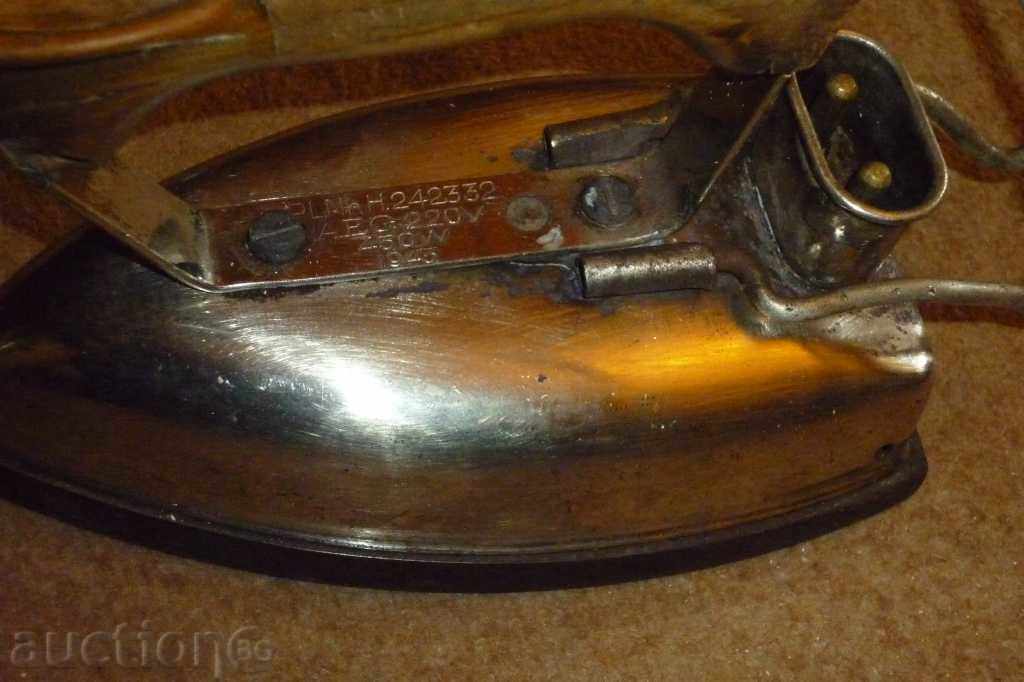 Auction Ancient German electric iron - Wehrmacht Auction Ancient German electric iron - Wehrmacht