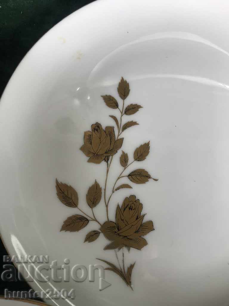 Auction  Porcelain plates with floral motif, gold, Germany - 6 pcs.