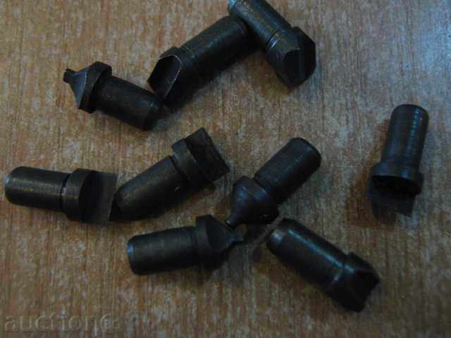 Auction Lots of keys for unlocking clock covers Auction Lots of keys for unlocking clock covers