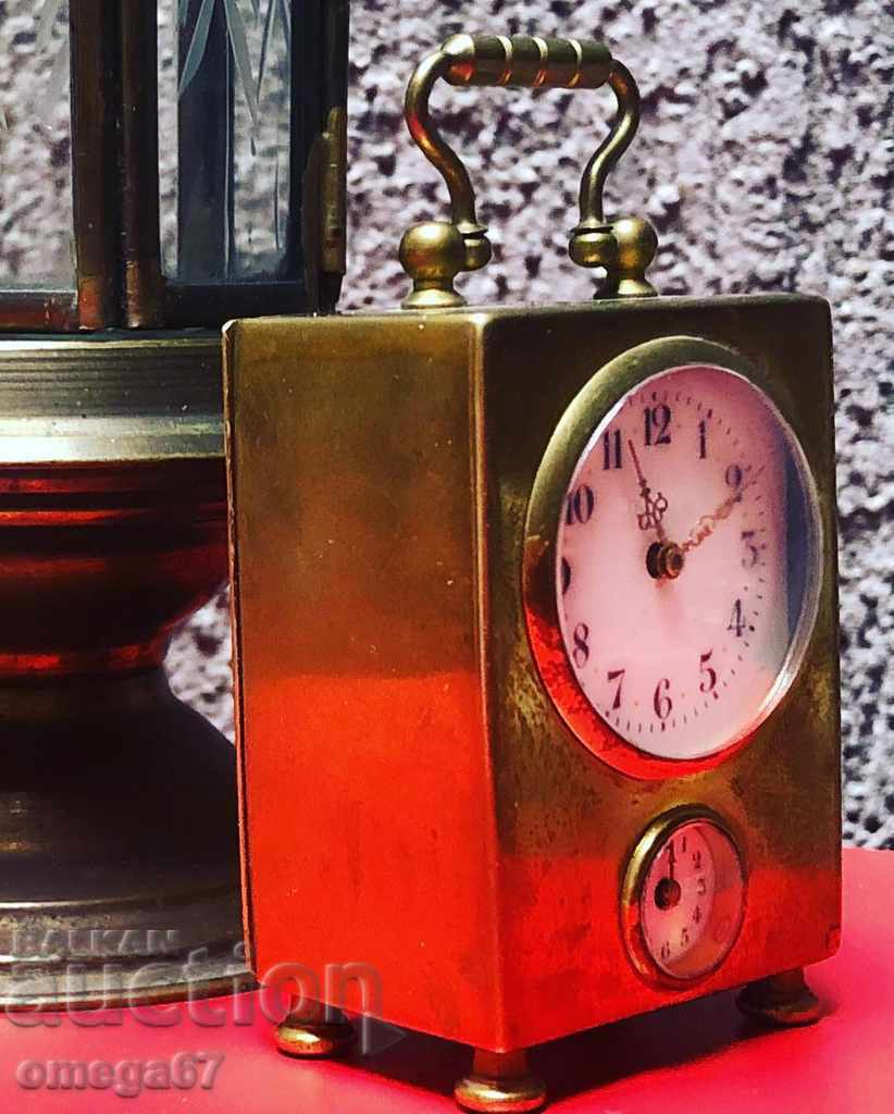 Delivery of Carriage alarm clock from the middle of the 19th century! Delivery of Carriage alarm clock from the middle of the 19th century!