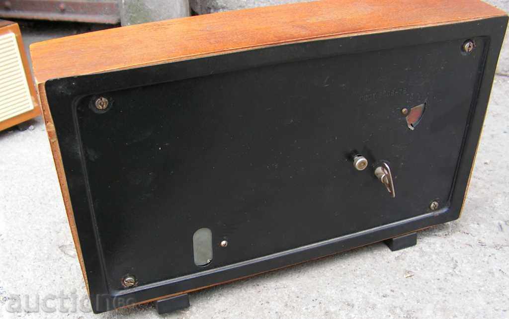 Auction  303. MAYAK THERMOMETER BAROMETER MECHANIC WORKS PERFECT