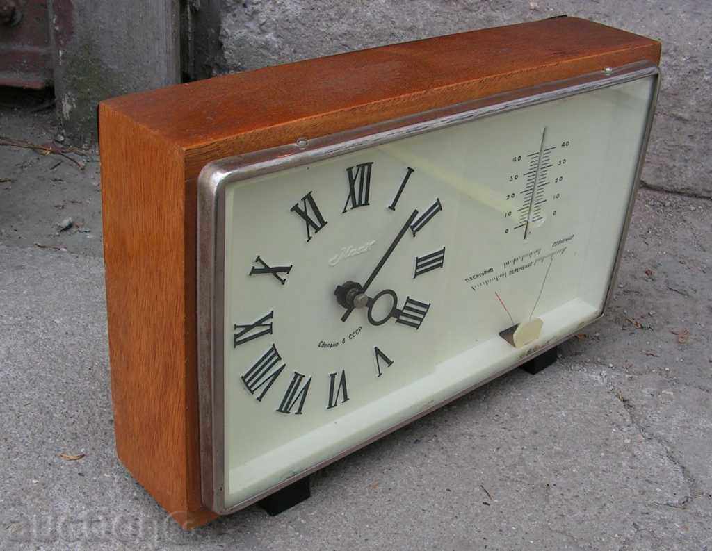 303. MAYAK THERMOMETER BAROMETER MECHANIC WORKS PERFECT - 7