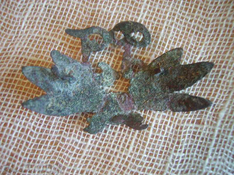 Vanzarea unui cocarda vechi cu preț 8.00 BGN | € 4.09 Vanzarea unui cocarda vechi cu preț 8.00 BGN | € 4.09