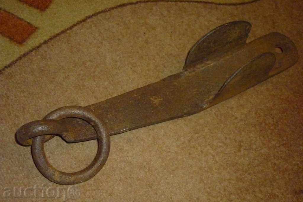 Wrought iron shoe, horse cart brake, wagon, car - 6 Wrought iron shoe, horse cart brake, wagon, car - 6