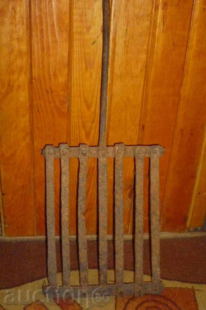 An old forged grill, shish, cheverme, shashlik with price 49.00 BGN | € 25.05 An old forged grill, shish, cheverme, shashlik with price 49.00 BGN | € 25.05