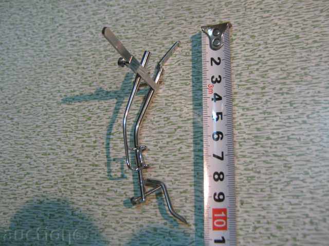 Medical instrument - 22 with price 10.00 BGN | € 5.11 Medical instrument - 22 with price 10.00 BGN | € 5.11