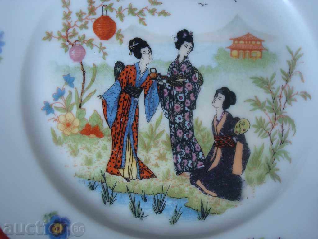 Farfurie - Japonia - 3 buc., vopsite color cu preț € 14.95 | 29.24 BGN