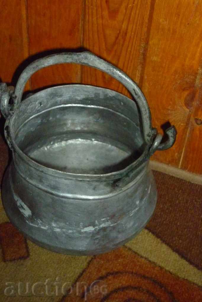 Χάλκινος ψεκαστήρας Πάπας, χαλκός, καζάνι με τιμή 78.00 BGN | € 39.88 Χάλκινος ψεκαστήρας Πάπας, χαλκός, καζάνι με τιμή 78.00 BGN | € 39.88