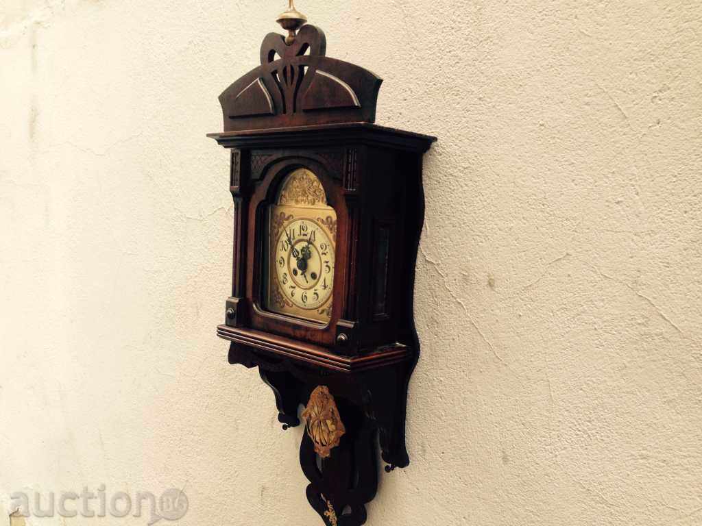 Auction Friedrich Mauthe wall clock from the late 19th and early twentieth centuries Auction Friedrich Mauthe wall clock from the late 19th and early twentieth centuries